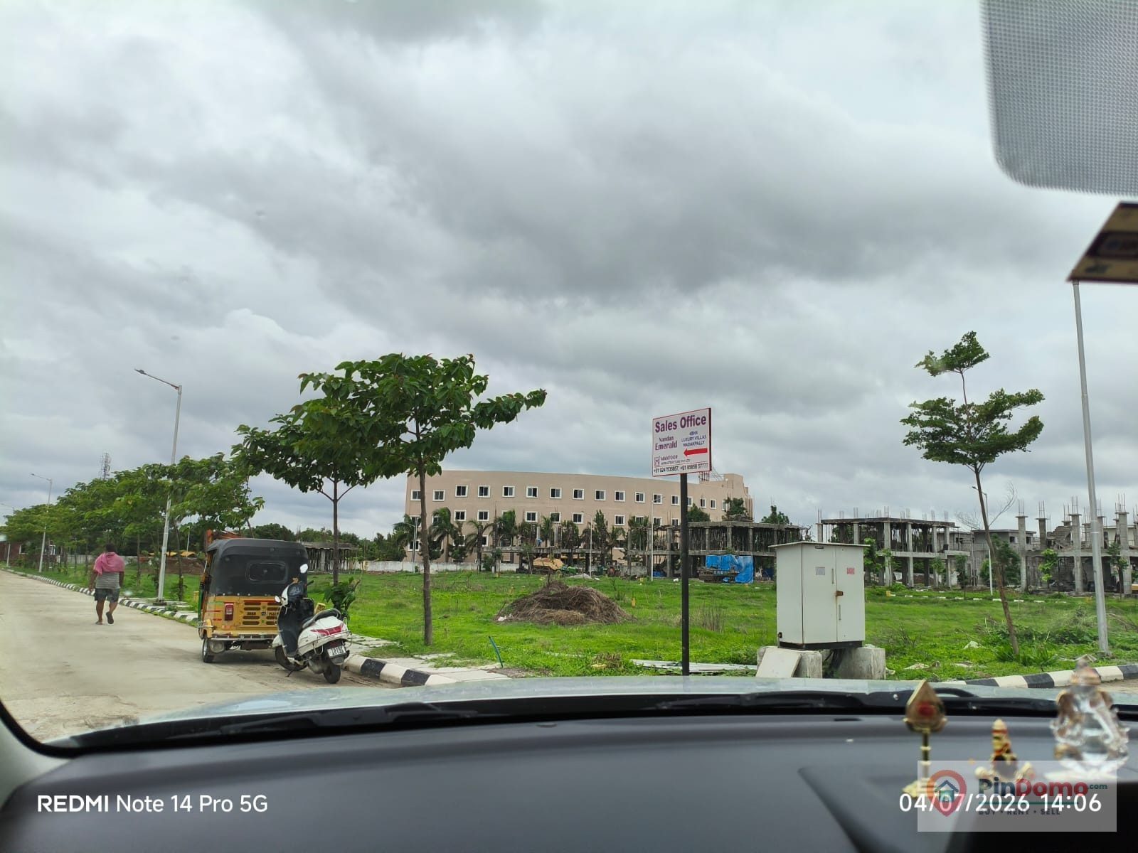 4 BHK ventures is for sale in Nandan Emerald in Wadakpally